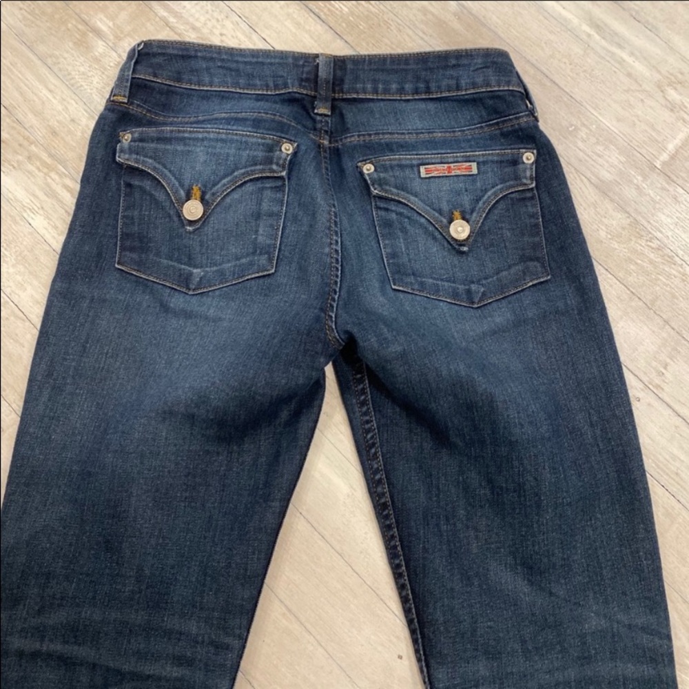 Hudson jeans size26 very little strength.
🔶